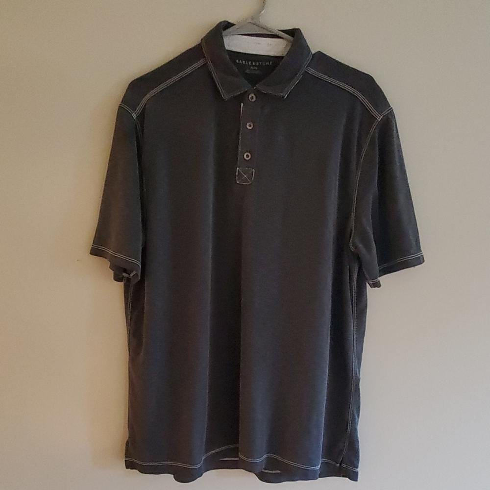 Man's 3 button shirt